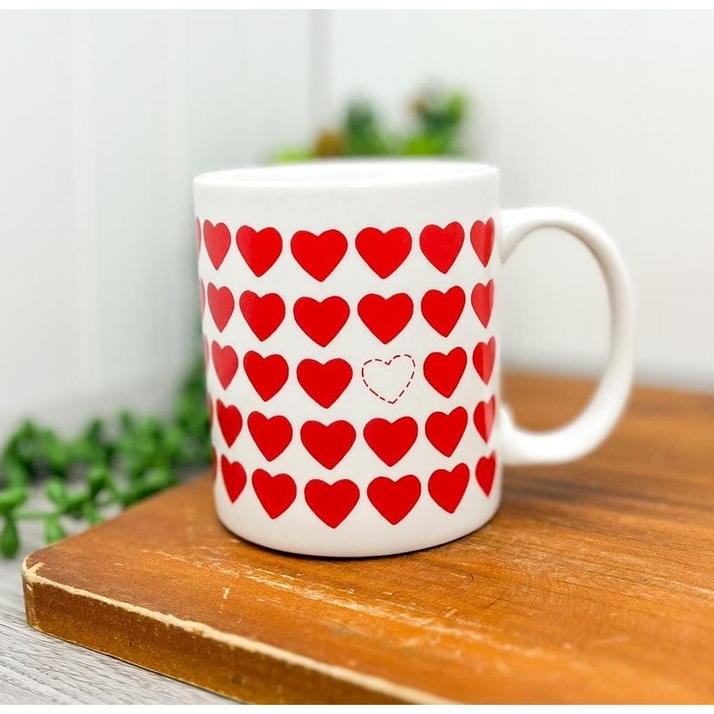 1980s Heart Coffee Mug: Vintage Patterned Cup
